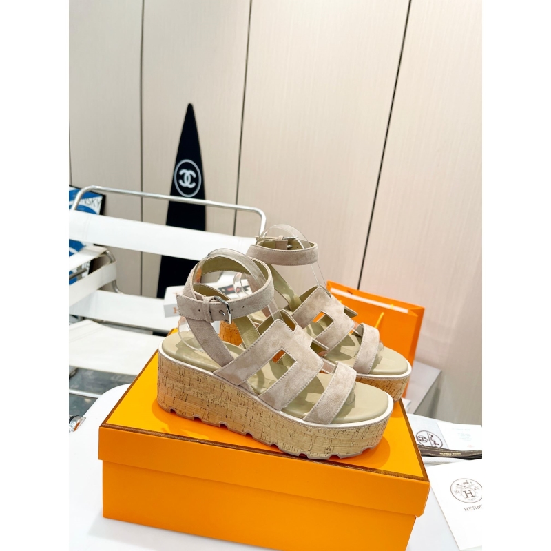 H**mes sandals